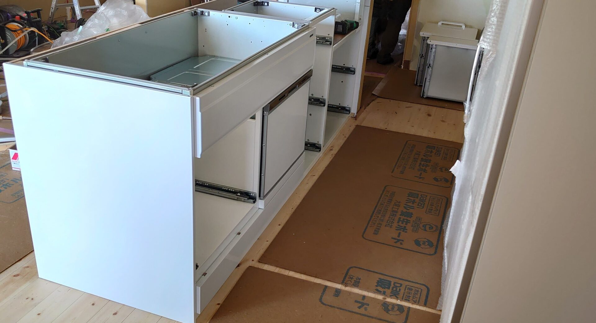 システムキッチン：シンク下にビルトイン食器洗い乾燥機を入れたい場合